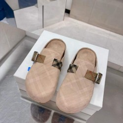 Burberry slippers