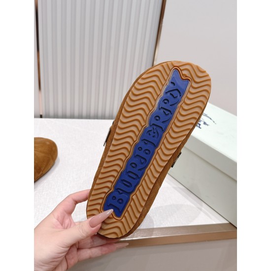 Burberry slippers