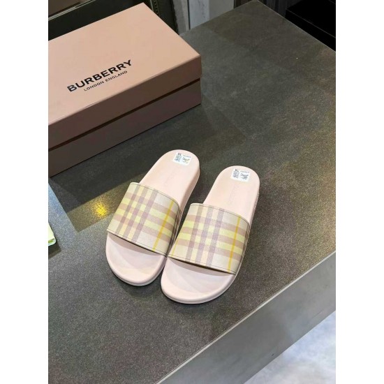 Burberry slippers