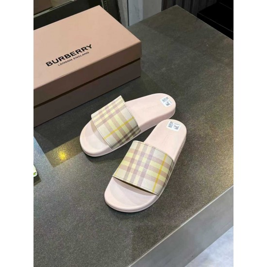 Burberry slippers