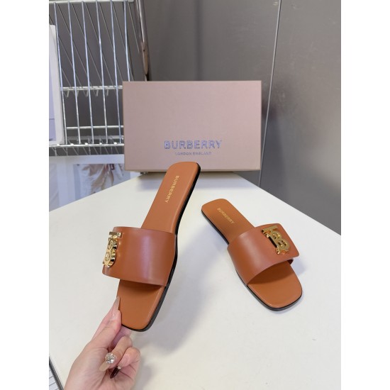 Burberry slippers