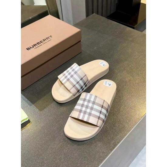 Burberry slippers