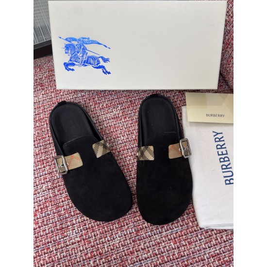 Burberry slippers
