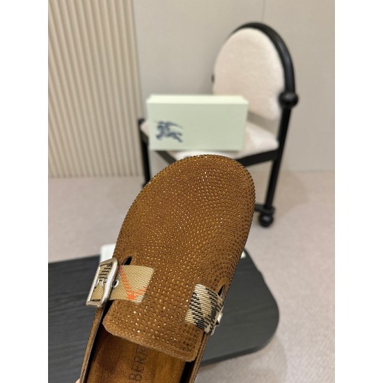Burberry slippers