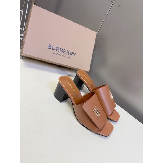 Burberry slippers