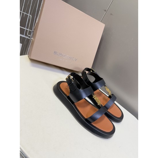 Burberry slippers