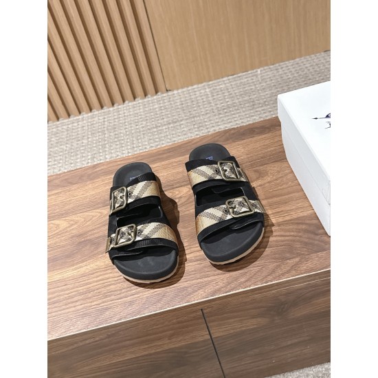 Burberry slippers