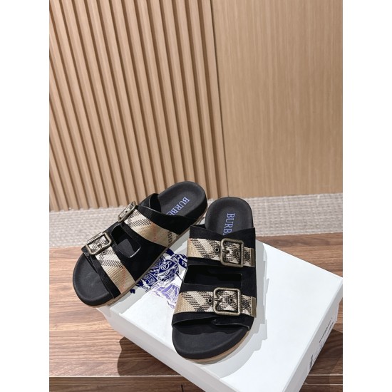 Burberry slippers