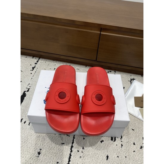 Burberry slippers