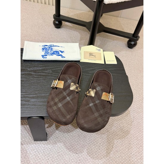Burberry slippers