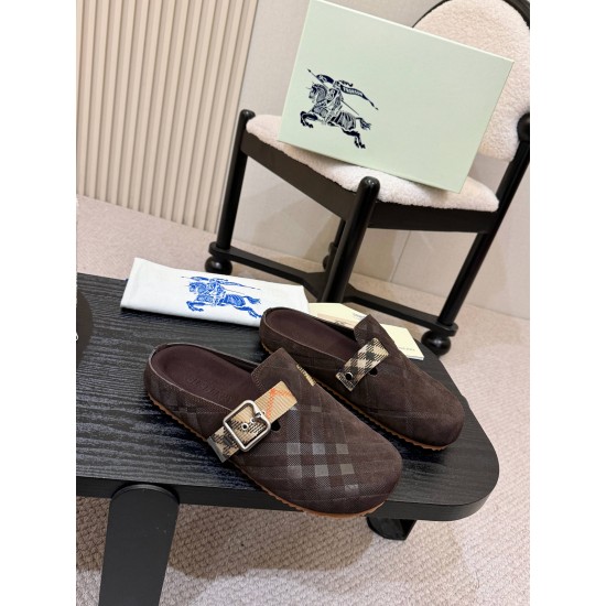 Burberry slippers