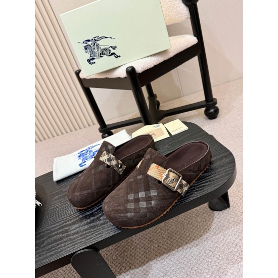 Burberry slippers