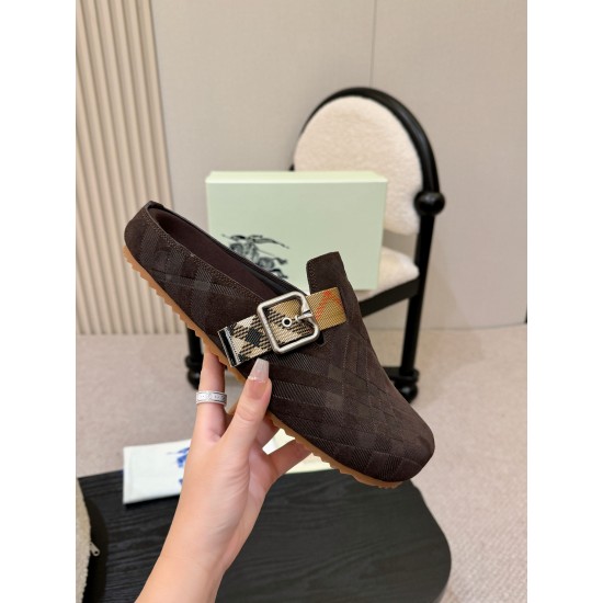 Burberry slippers