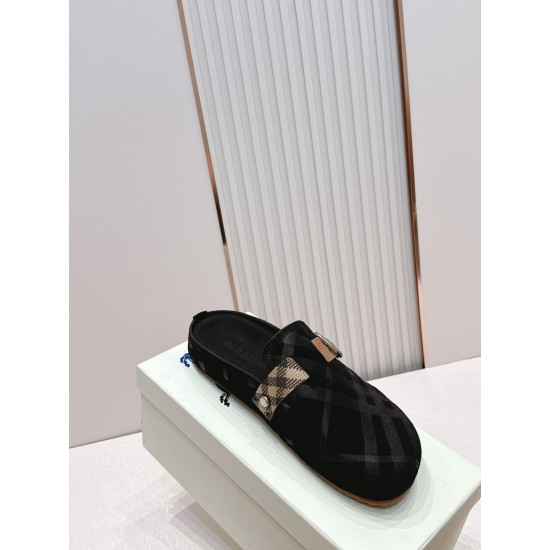 Burberry slippers