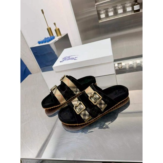 Burberry slippers