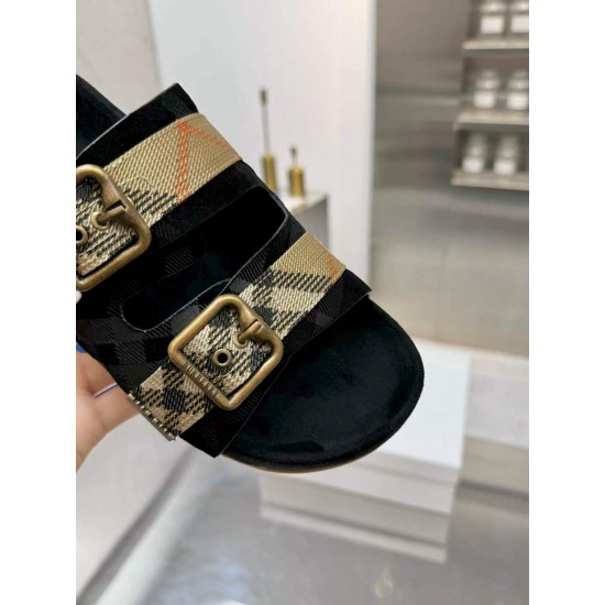 Burberry slippers