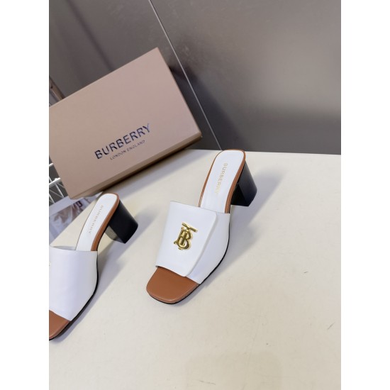 Burberry slippers
