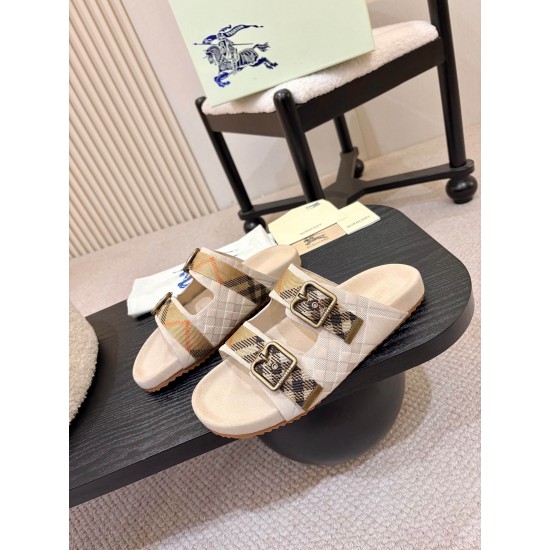 Burberry slippers