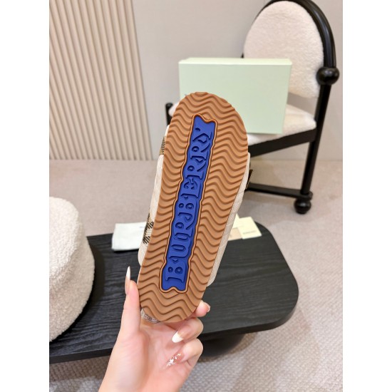 Burberry slippers