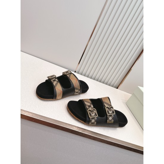Burberry slippers