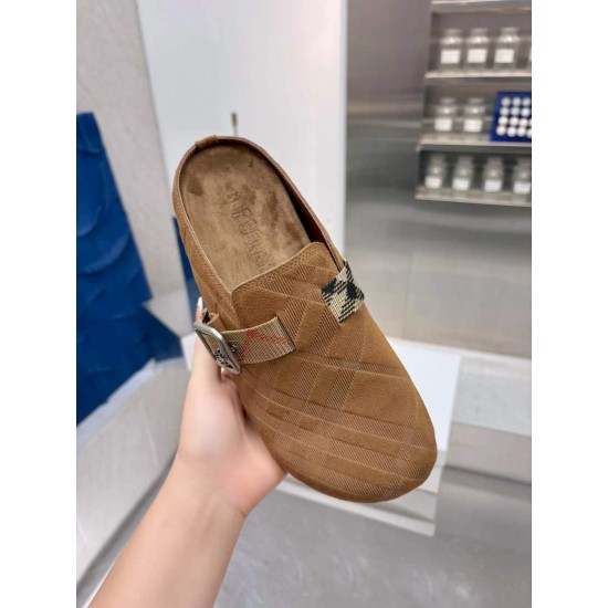 Burberry slippers