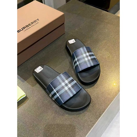 Burberry slippers