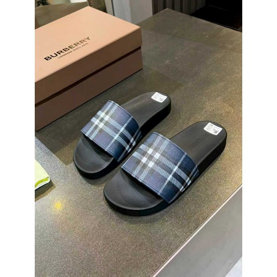 Burberry slippers