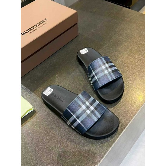 Burberry slippers