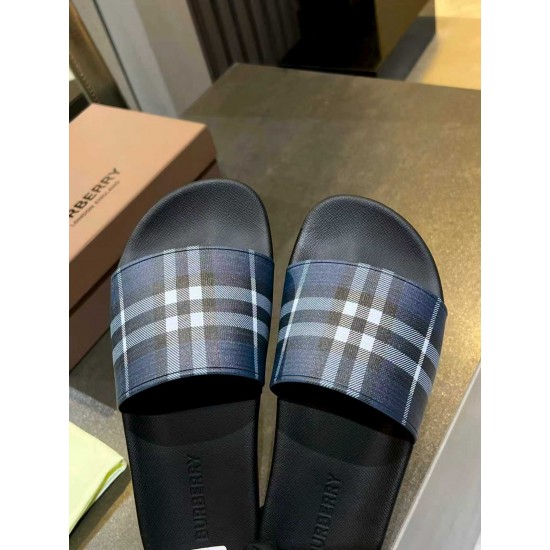 Burberry slippers