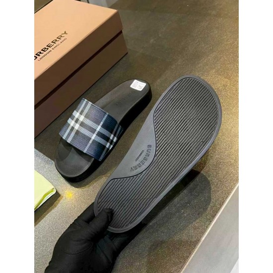 Burberry slippers