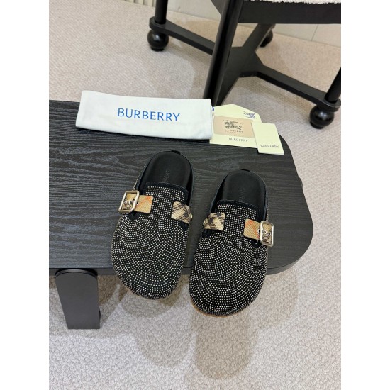 Burberry slippers