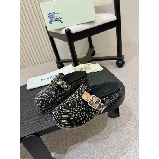 Burberry slippers