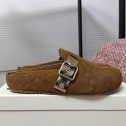 Burberry slippers