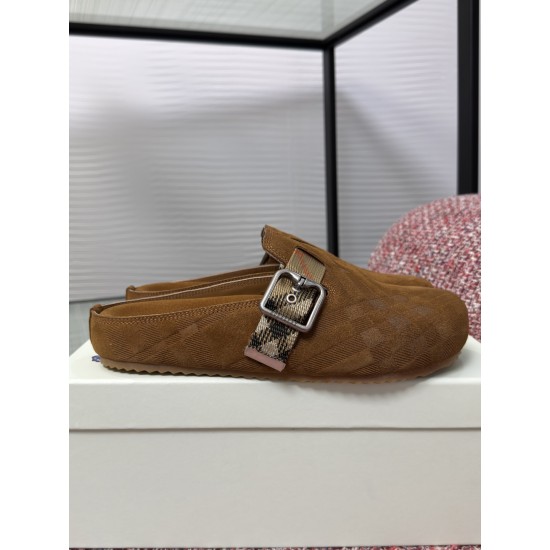 Burberry slippers