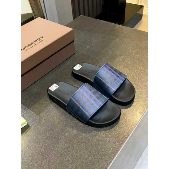 Burberry slippers