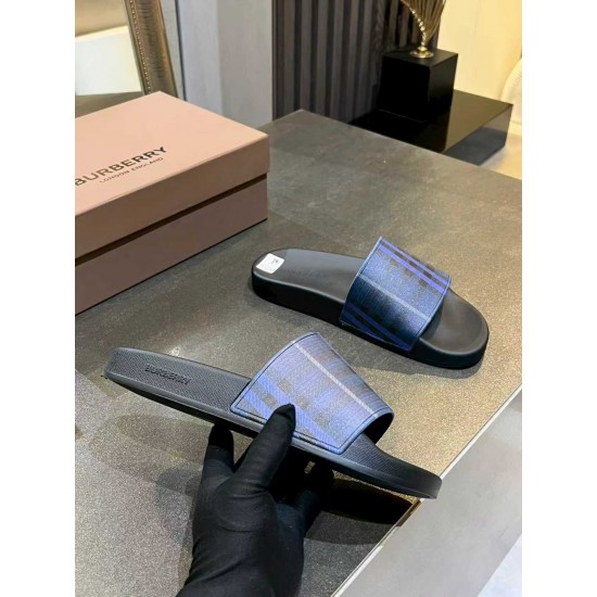 Burberry slippers