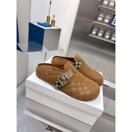 Burberry slippers
