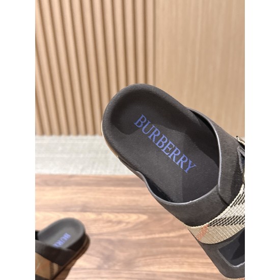 Burberry slippers