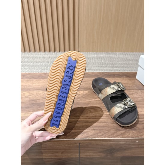 Burberry slippers