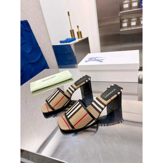 Burberry slippers