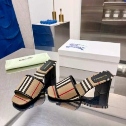 Burberry slippers