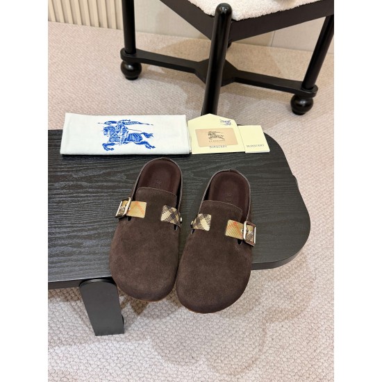 Burberry slippers