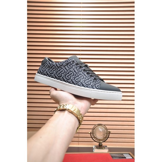 Burberry Shoes Casual Shoes
Women 35-41
