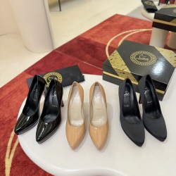 CL Collection Shoes Best Quality
Women 35-41
