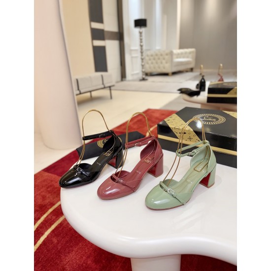 CL Collection Shoes Best Quality
Women 35-41
