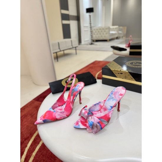CL Collection Shoes Best Quality
Women 35-41
