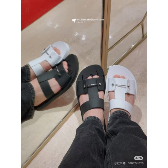 CL Slippers Shoes Best Quality
Women 35-41
