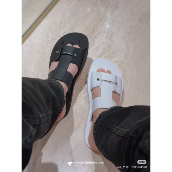 CL Slippers Shoes Best Quality
Women 35-41
