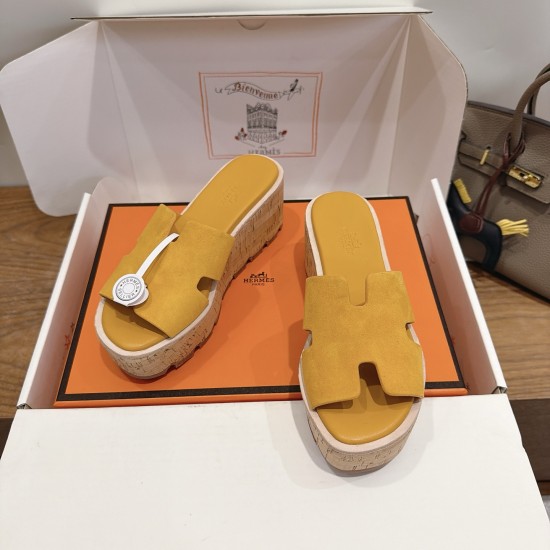 CL slippers