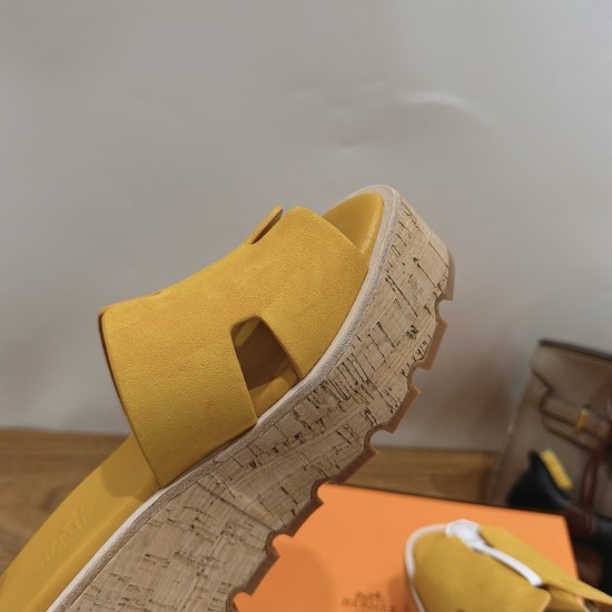 CL slippers